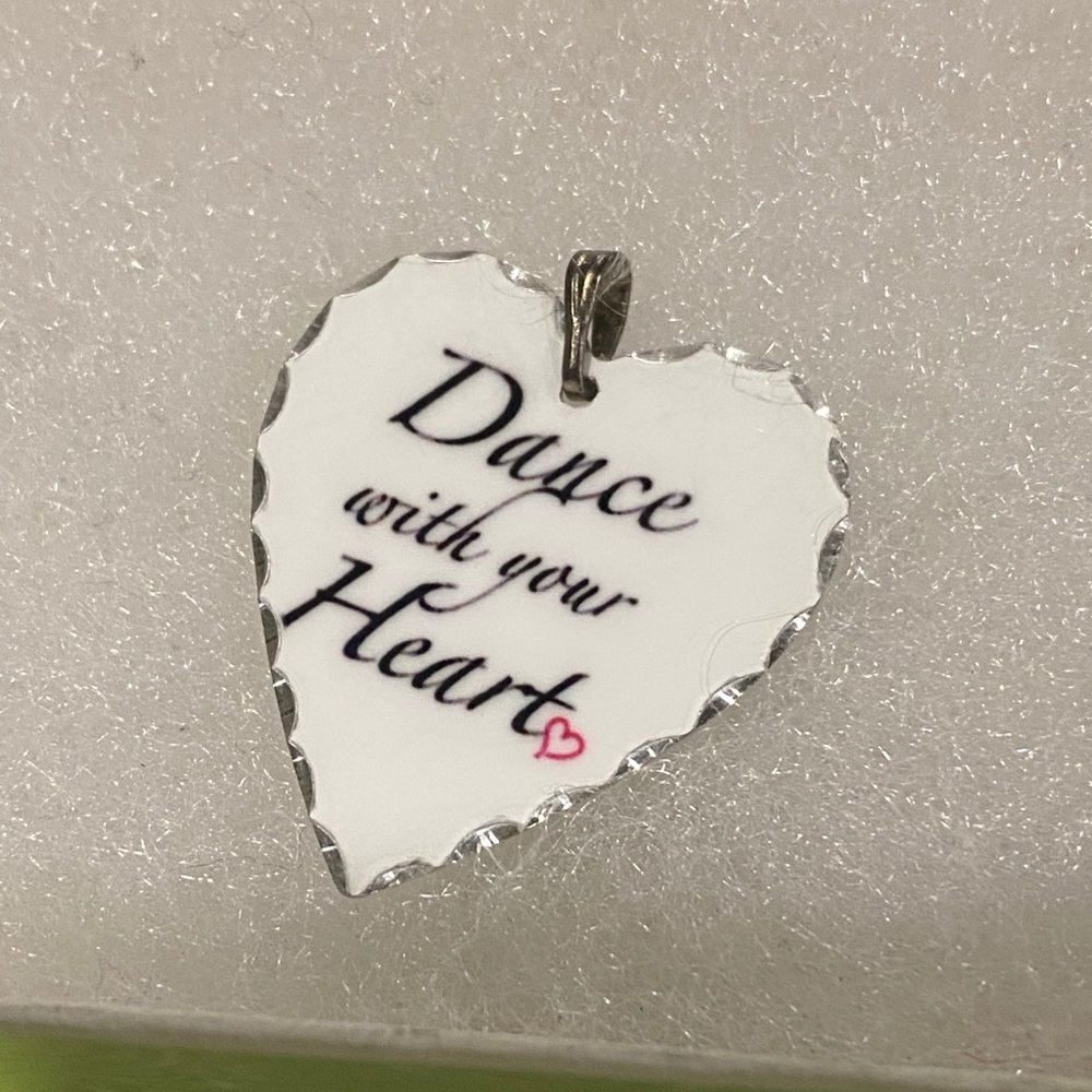 🤍 Artisan Metal Pendant 🤍 Delicately Handmade